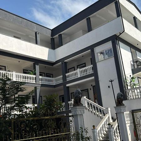 Vila Aaron Durrës Exteriör bild