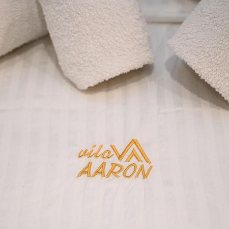 Vila Aaron Durrës Exteriör bild