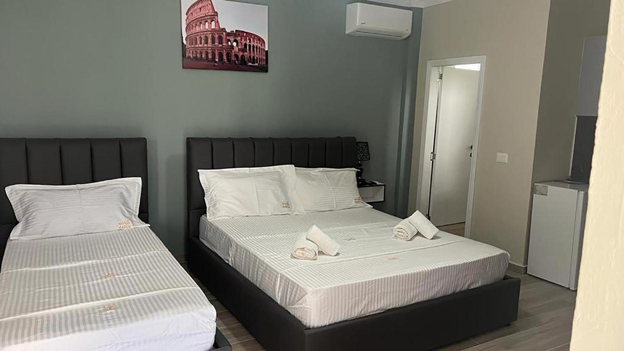 Vila Aaron Durrës Exteriör bild