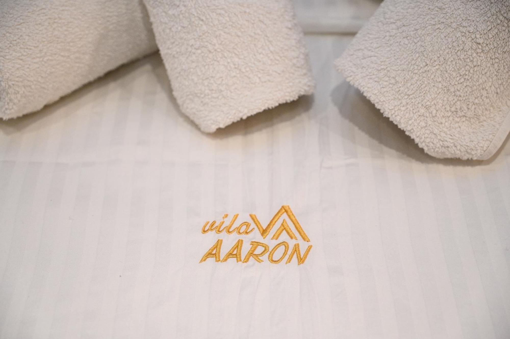 Vila Aaron Durrës Exteriör bild