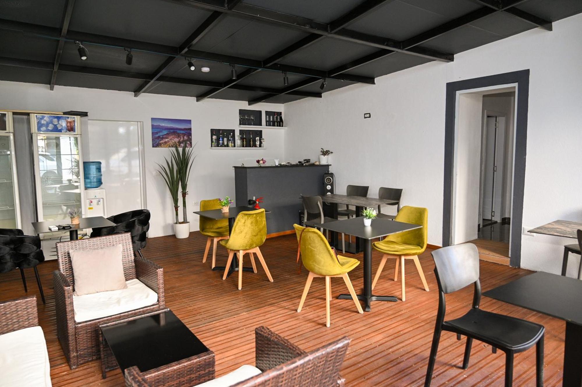 Vila Aaron Durrës Exteriör bild