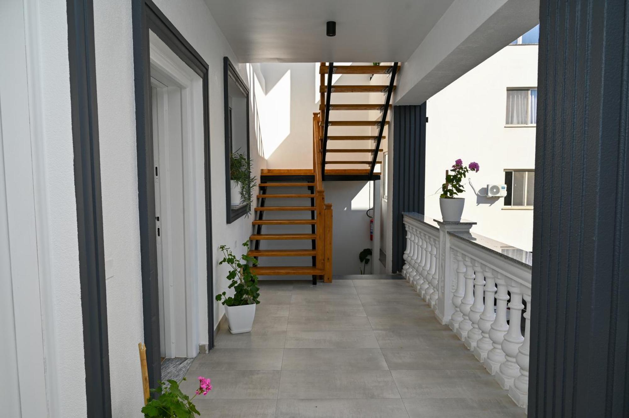 Vila Aaron Durrës Exteriör bild