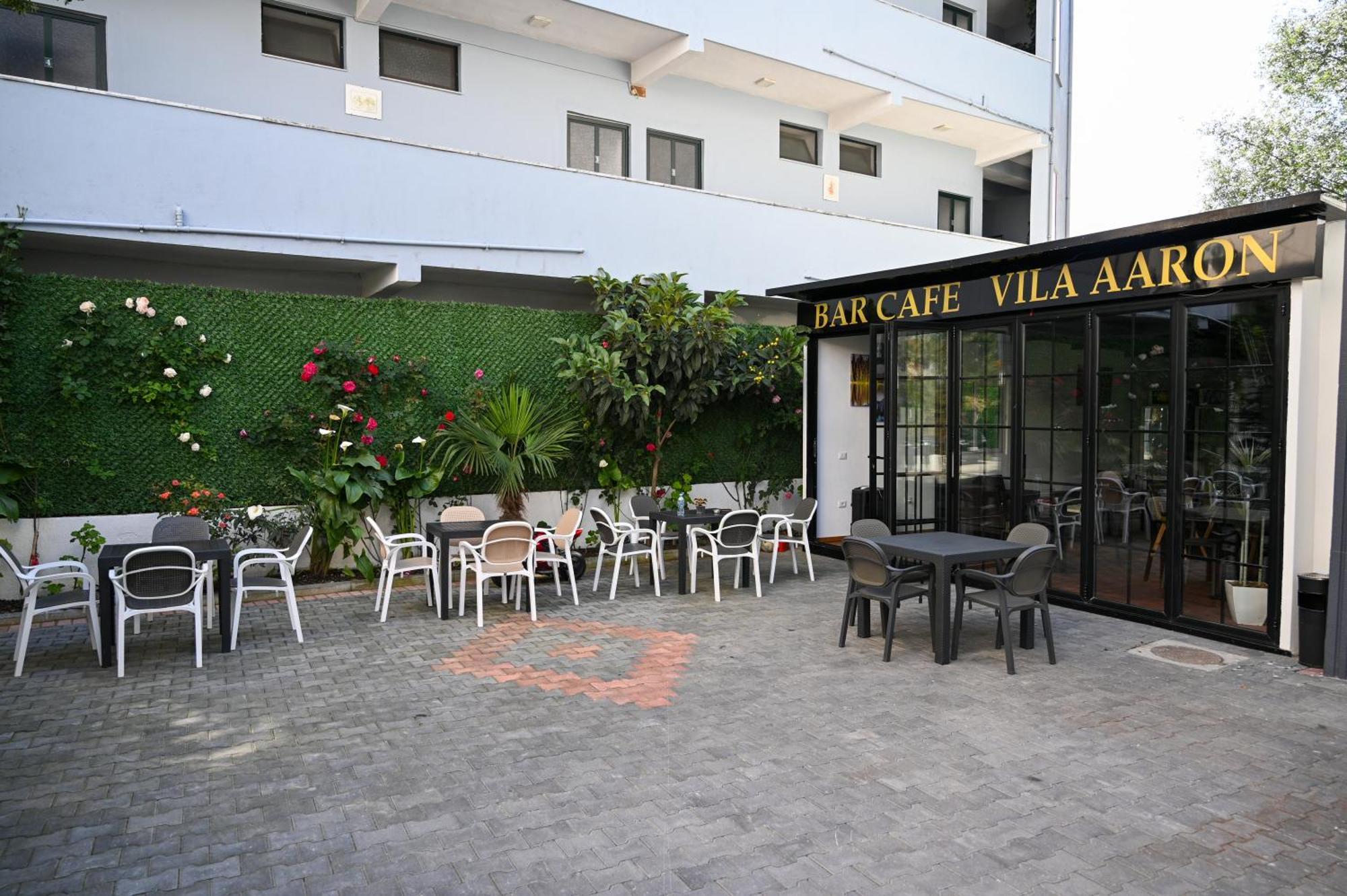 Vila Aaron Durrës Exteriör bild