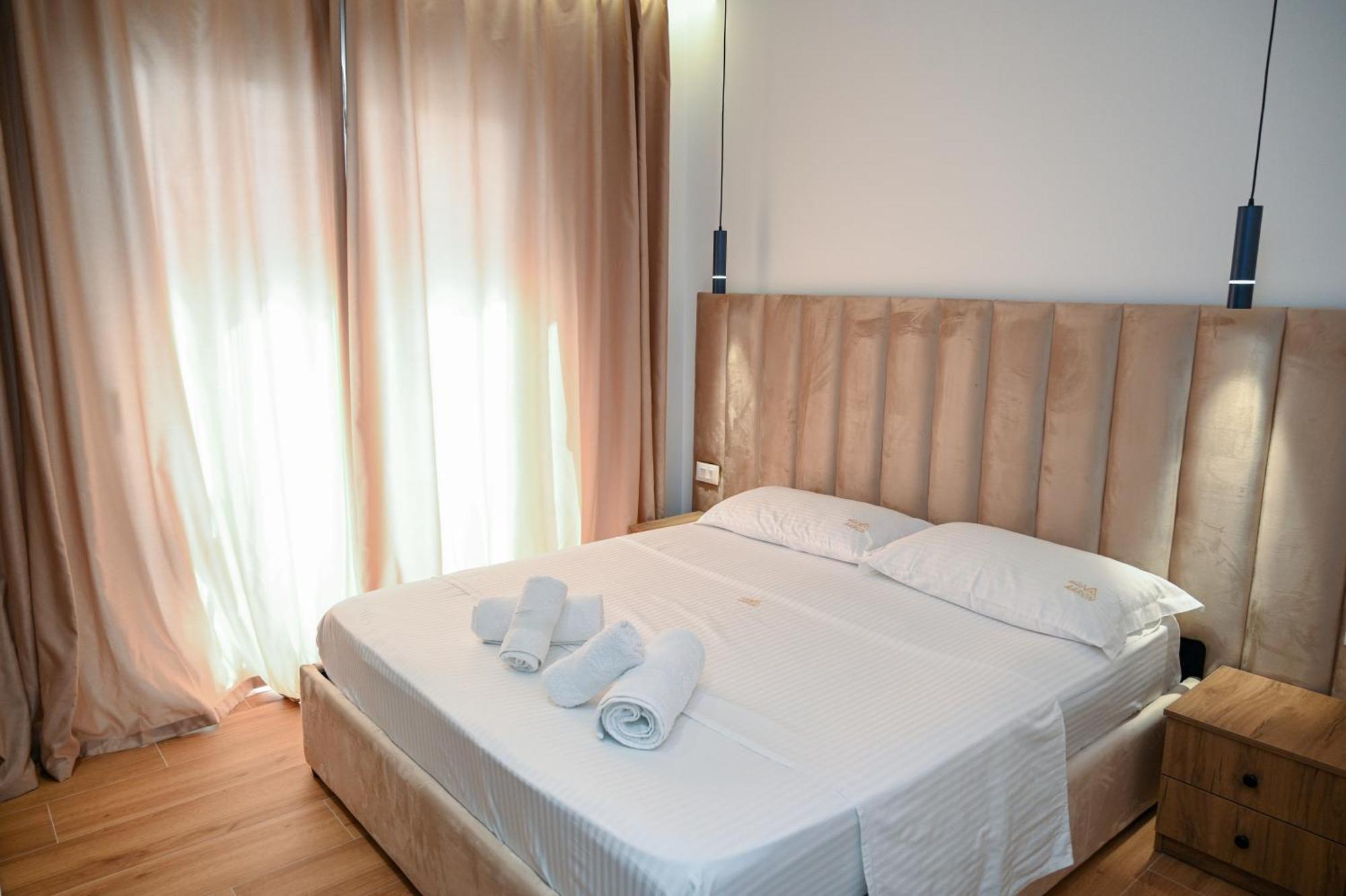 Vila Aaron Durrës Exteriör bild