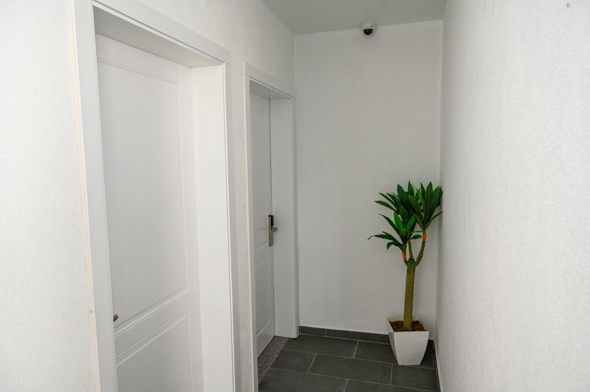 Vila Aaron Durrës Exteriör bild